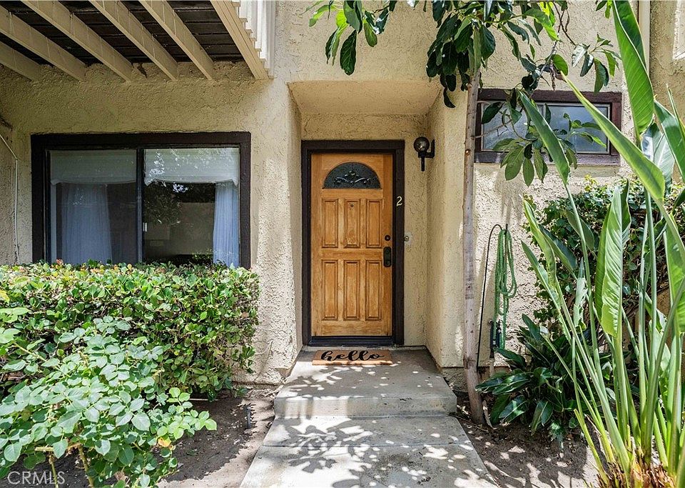 1st image of 6746 Encino Ave Unit 2