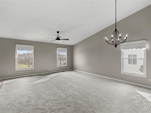 4th image of 2136 Farnsworth Dr #D