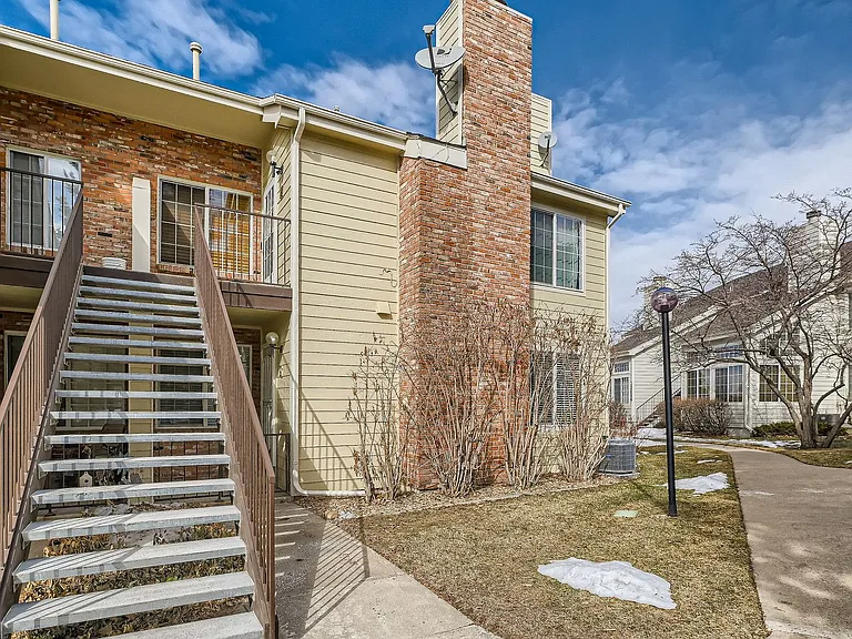 13874 E Lehigh Ave #G — Photo 2
