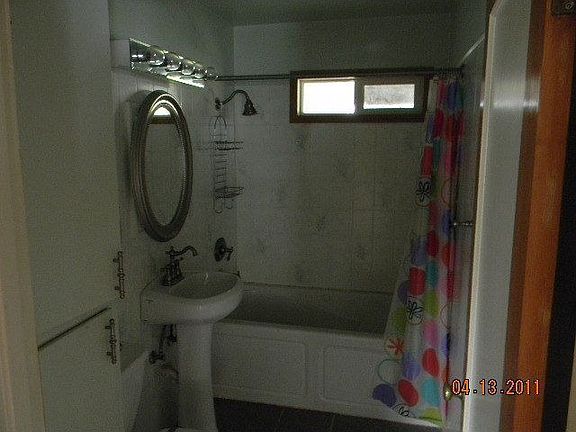 5th image of 1114 McNamara Ave