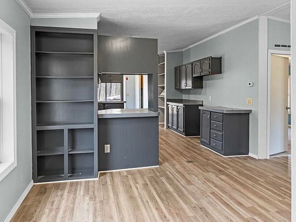 4th image of 805 Sokokis Avenue