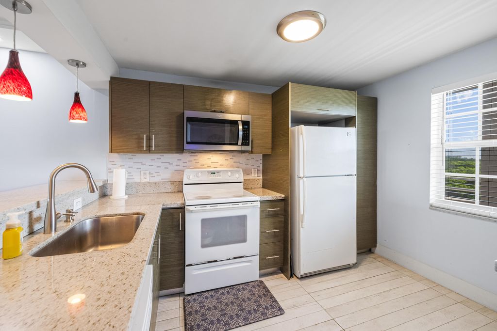 575 Oaks Lane #708, photo 9