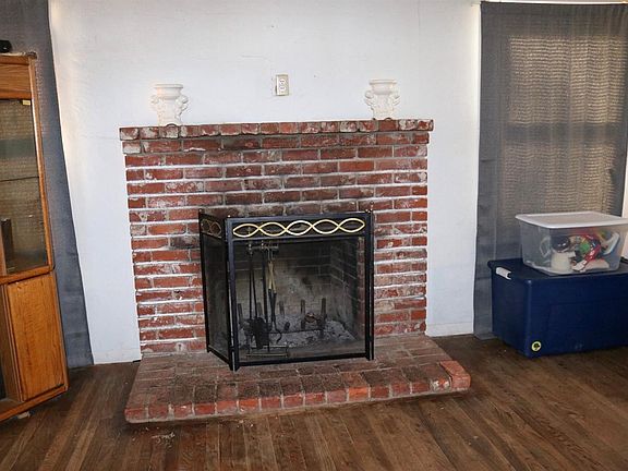4th image of 202 E Buena Vista Ave