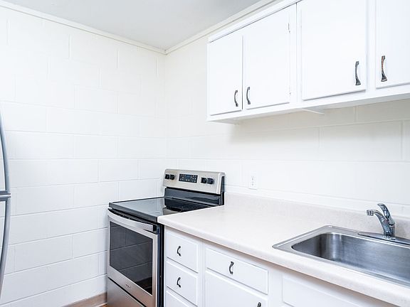 4th image of 3305 Hennepin Ave S #4