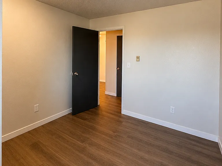 705 State Ave N #7D — Photo 8
