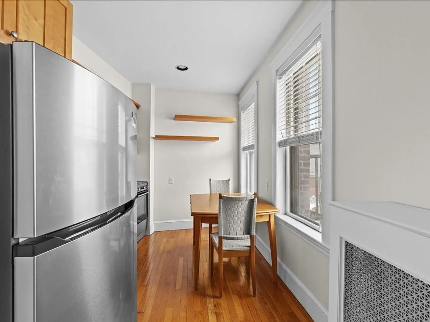 Nice 1 Bedroom In Brighton ~ Stainless Steel Appliances, Recessed Lighting — Photo 3