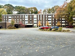 3068 Kent Rd APT 105C, Stow, OH 44224