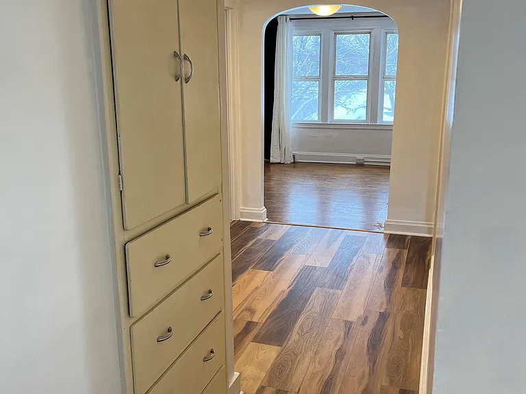 652 Washington Ave #1/2 — Photo 9