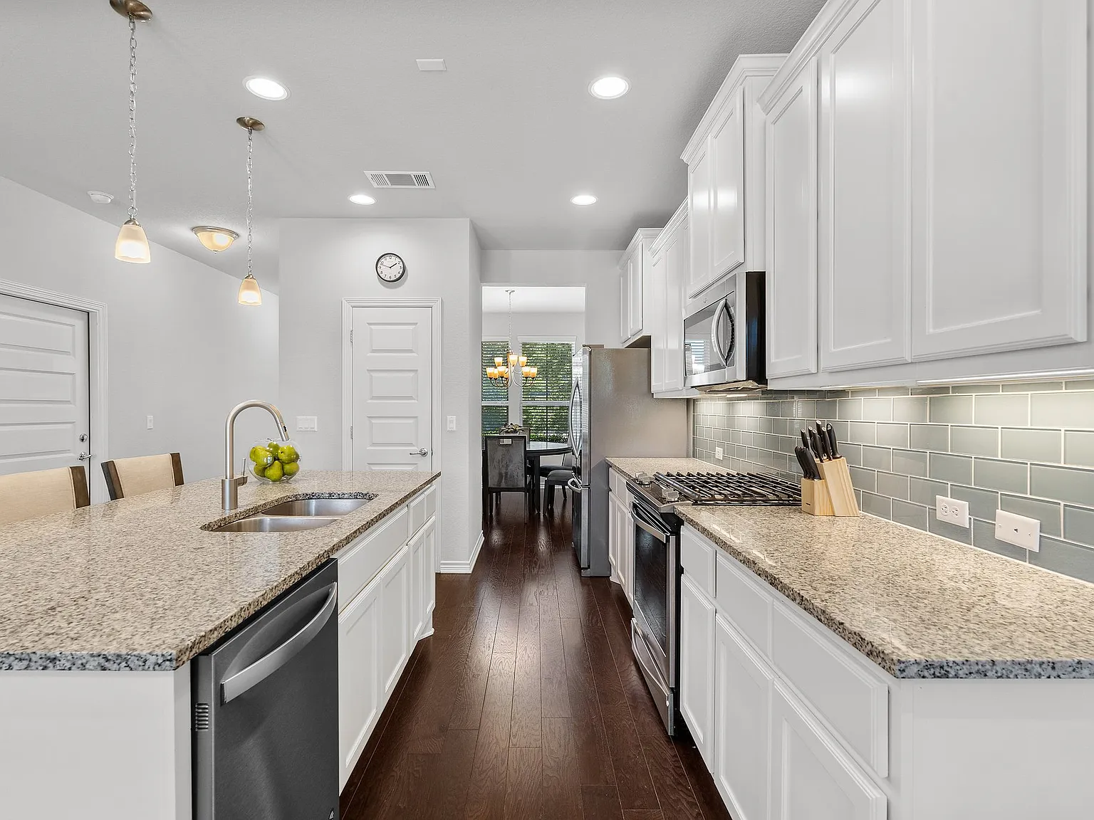 4 bed, 3.5 bath, $5,000 — Photo 3