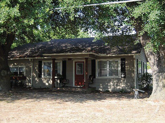 2nd image of 119 N Us Highway 287