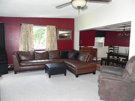 1st Floor Living Room