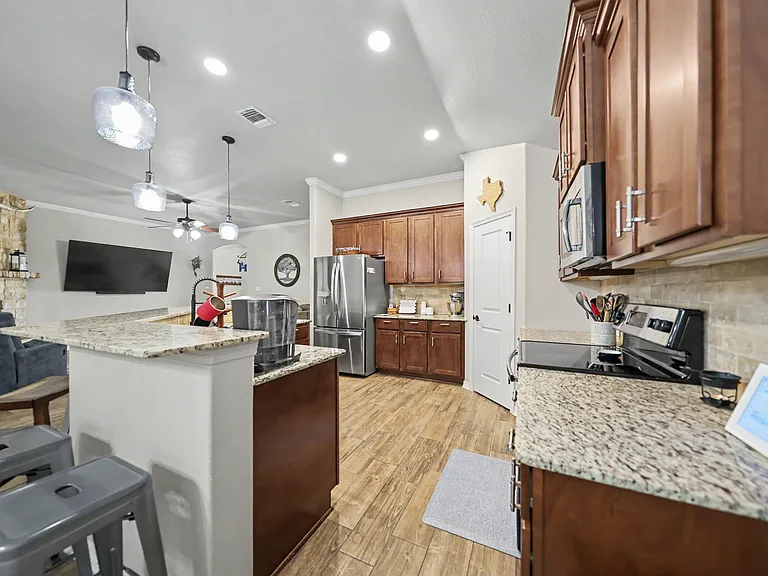 8413 Split Trail Cv — Photo 4