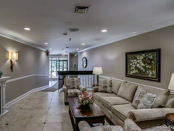 4th image of 701 Lake Hinsdale Dr APT 201