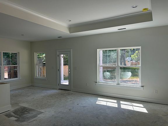 3rd image of 1831 Woodland Rd