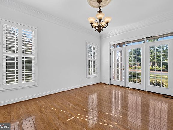 4th image of 3701 Spicebush Way