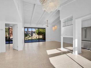 2086 Tamarisk Rd, Palm Springs, CA 92262