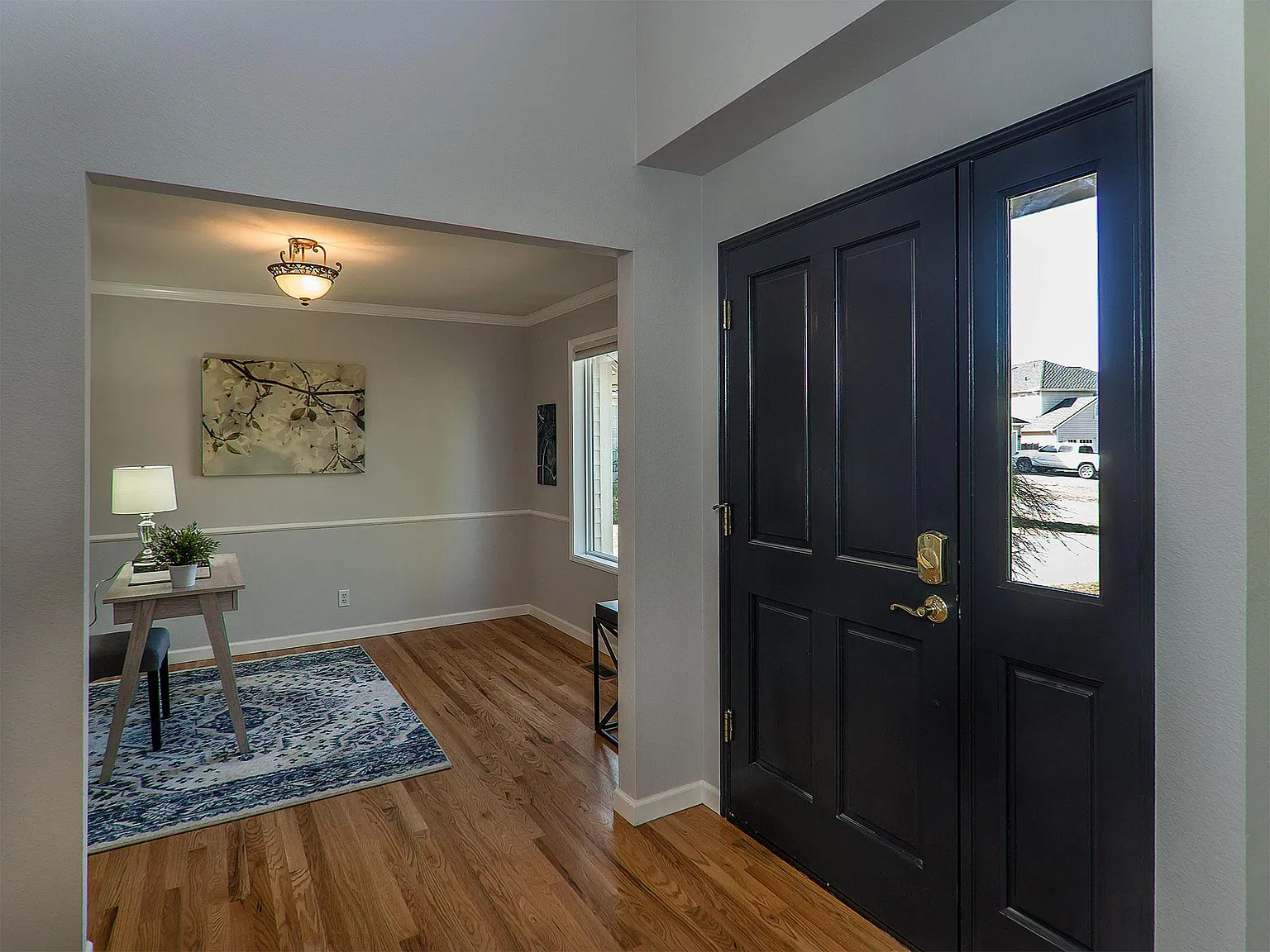 4 bed, 2.5 bath, 2000 sqft, $4,250 — Photo 2