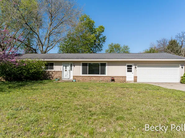 338 N 145th Ave, Holland, MI 49424