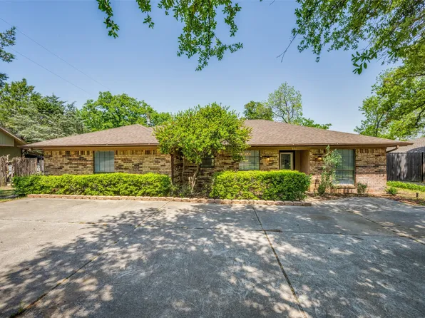 601 Carlisle Dr, Lake Dallas, TX 75065