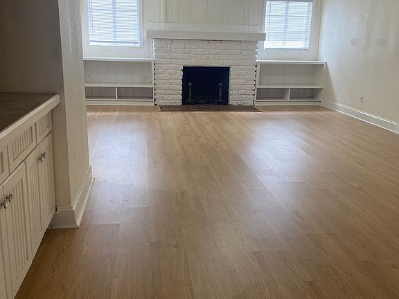 3rd image of 2810 W Bay Haven Dr