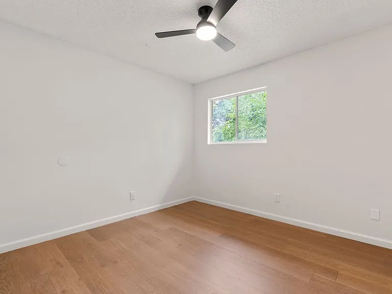 Landis Grove - 1360 — Photo 62