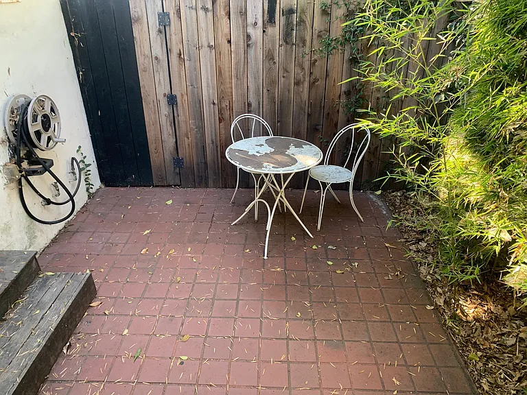 1243 Seward St — Photo 9