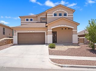 212 S Manzanita Dr, El Paso, TX 79928