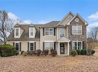 5060 Huntcrest Dr SW, Mableton, GA 30126