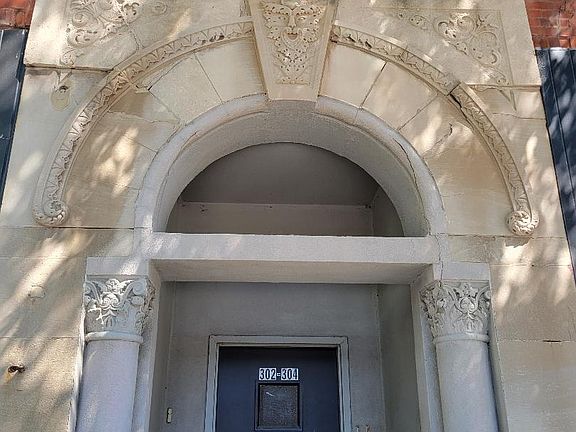 3rd image of 302 W 31st St Suite 1