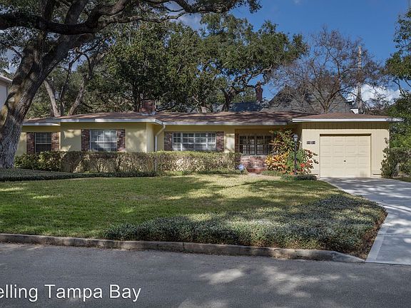3rd image of 4403 W Beach Park Dr