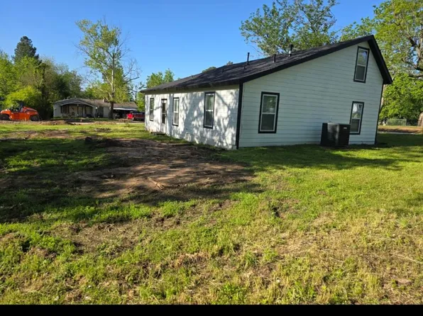 1320 S 7th Ave, Denison, TX 75021