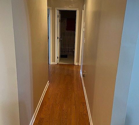 3rd image of 704 Stonecrest Ln