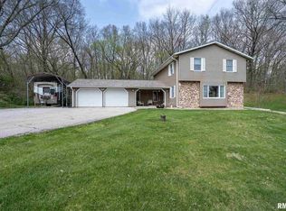 300 Barber Creek Rd, Port Byron, IL 61275