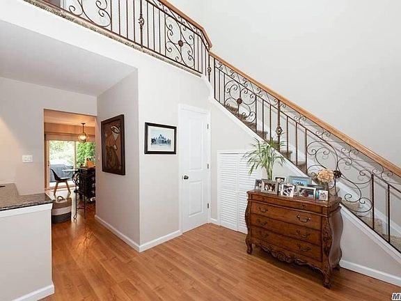 2nd image of 34 Boathouse Ln