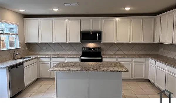 5 bed, 2749 sqft, $3,400 — Photo 4