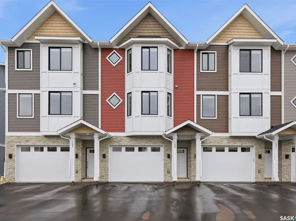 3220 11th Street W #121, Saskatoon, SK S7M 5M4