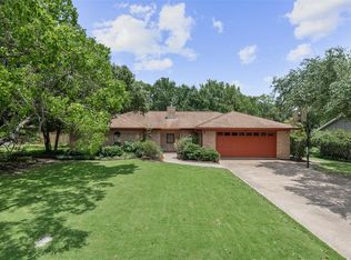 1805 Southwood Dr, College Station, TX 77840