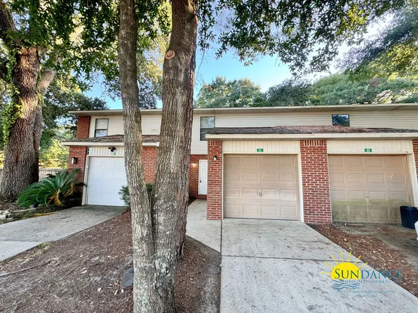8 3rd St SE #C, Ft Walton Beach, FL 32548
