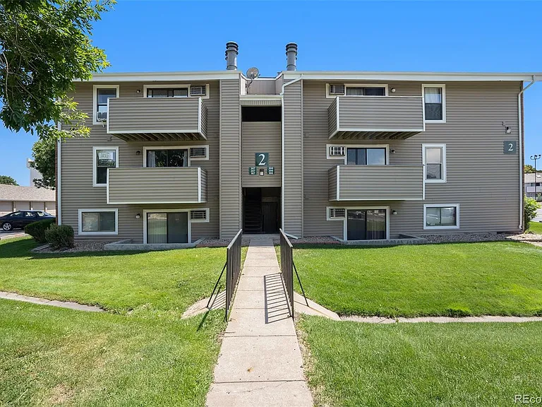 10150 E Virginia Ave #207 — Photo 2