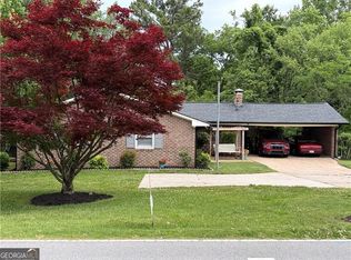 344 Holly Dr, Gainesville, GA 30501