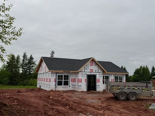 41 Rainbow Dr, Tarantum, PE C1B 3C5