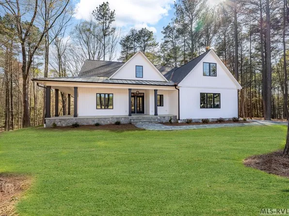 281 Palmer Point Rd, Boydton, VA 23917