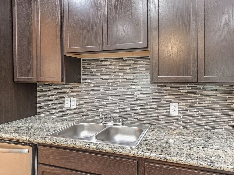 15627 Sycamore Dr — Photo 4