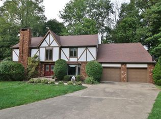 891 Southeast Ct, Zanesville, OH