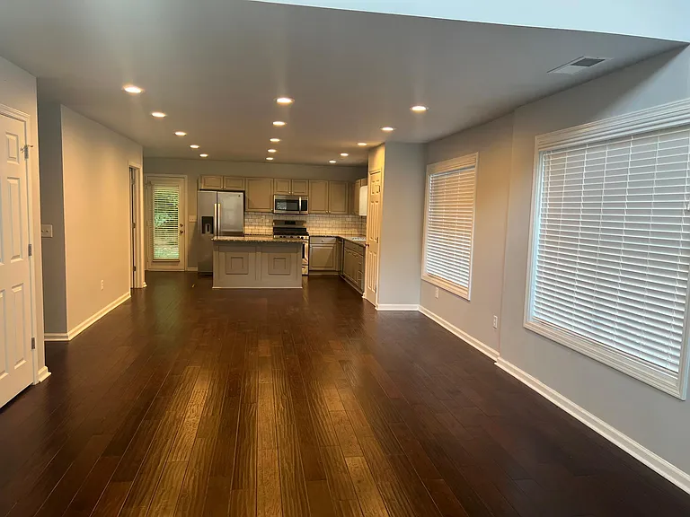 4954 Abbotts Glen Trl NW — Photo 2