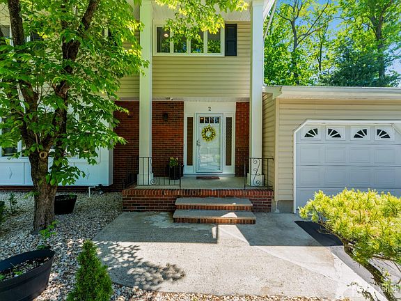 3rd image of 2 Brookside Ct