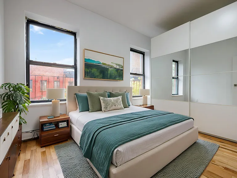 511 E 6th St #5F — Photo 3