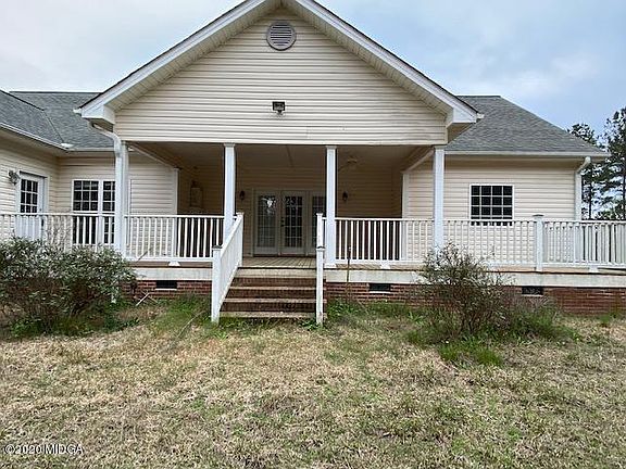 5th image of 635 Oscar Dr