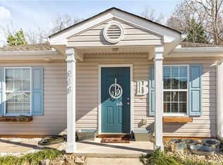 214 Tamarack Dr, Seneca, SC 29678