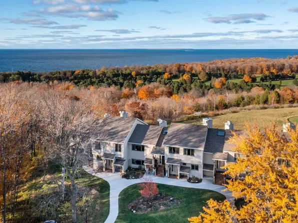 7544 Bluff Pass Unit 2-1, Egg Harbor, WI 54209